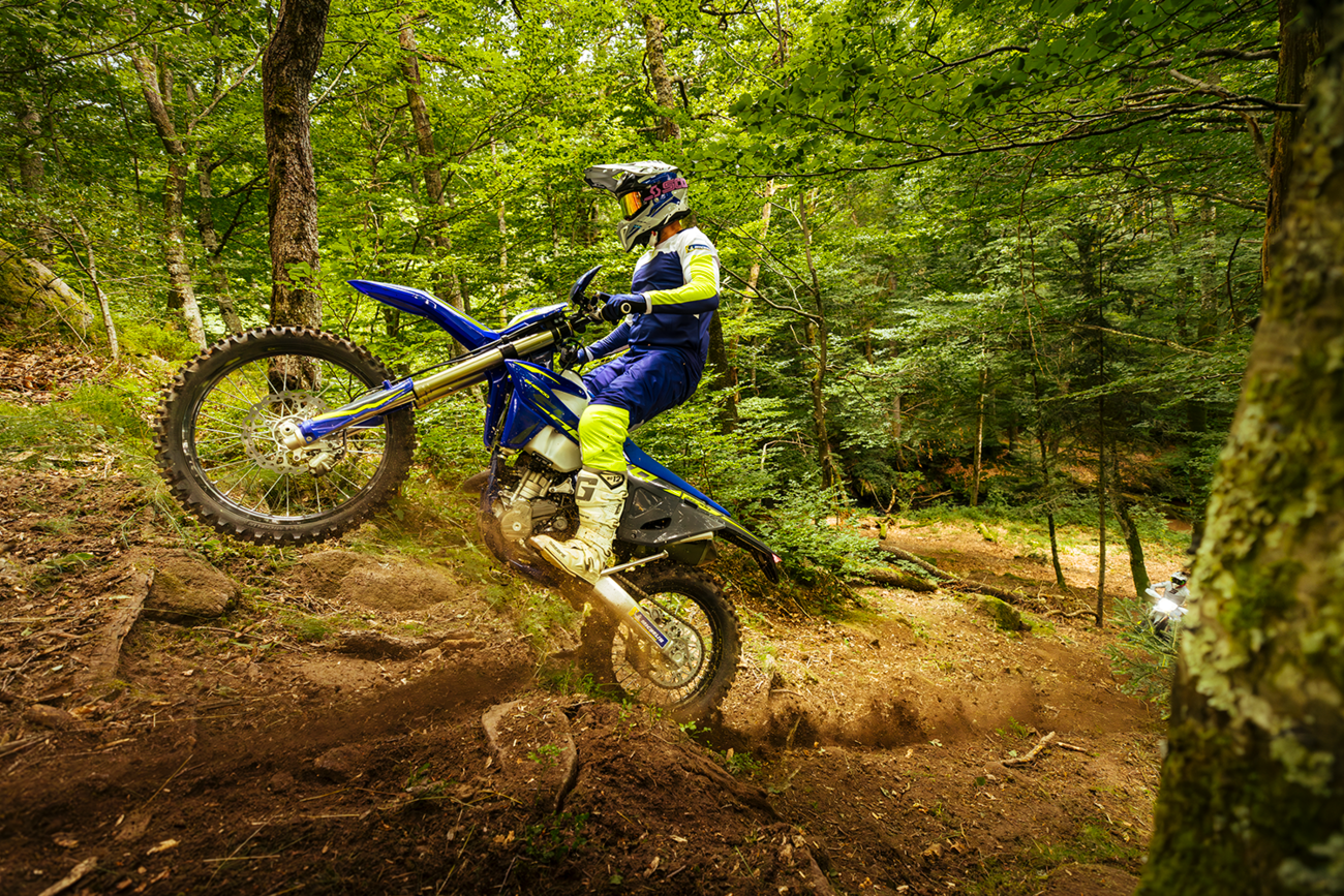 MICHELIN Tire - Enduro Xtrem - Rear - 140/80-18 - 70M 17232 — image 10