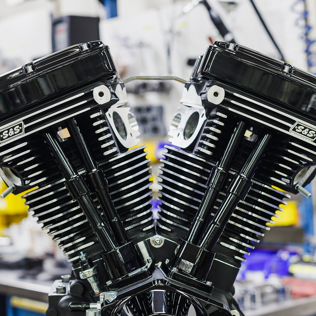 S&S CYCLE V124 Long Block Engine - Black Edition - Big Twin | Custom Chasis w/Alternator-Style Primary 310-1158 — image 2