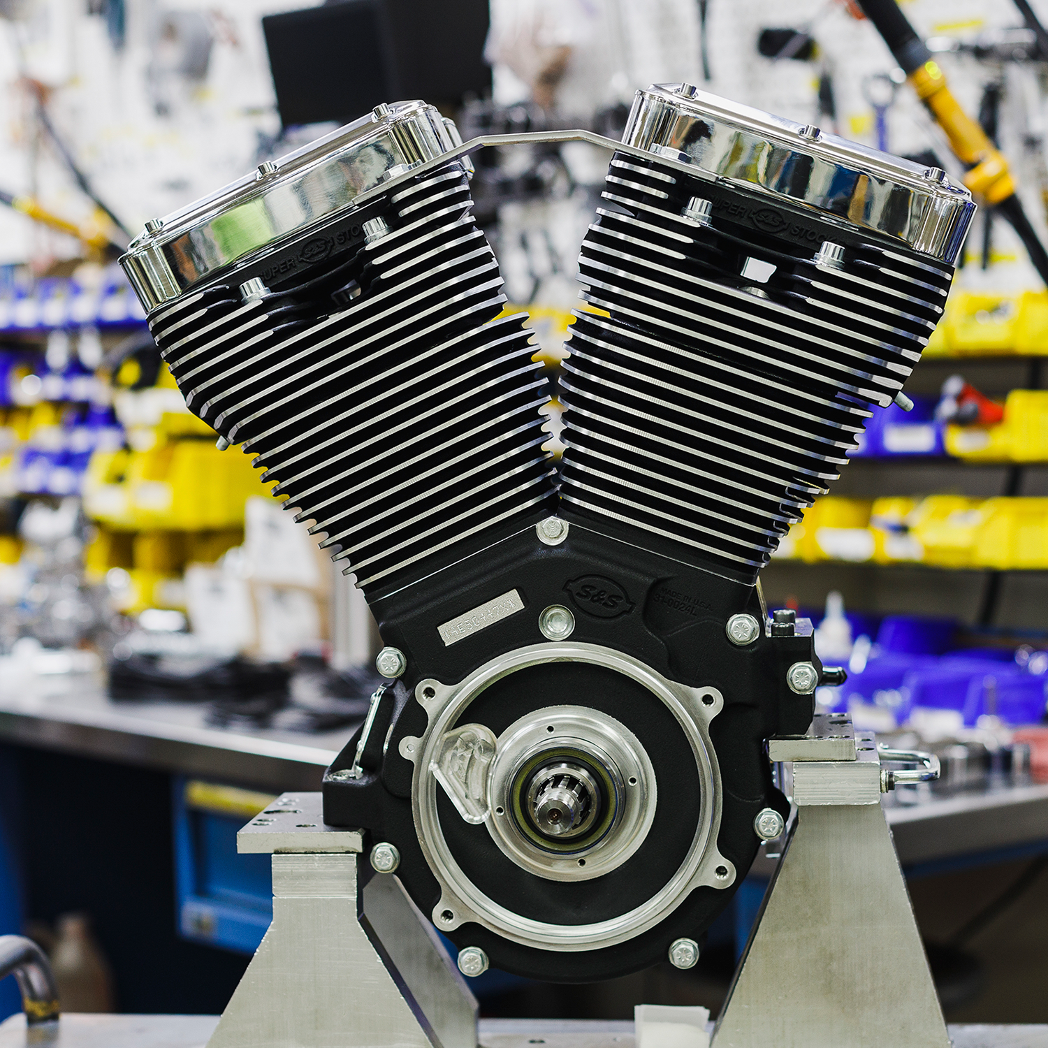 S&S CYCLE V124 Long Block Engine - Chrome/Wrinkle Black - Big Twin | Custom Chasis w/Alternator-Style Primary 310-1159 — image 6