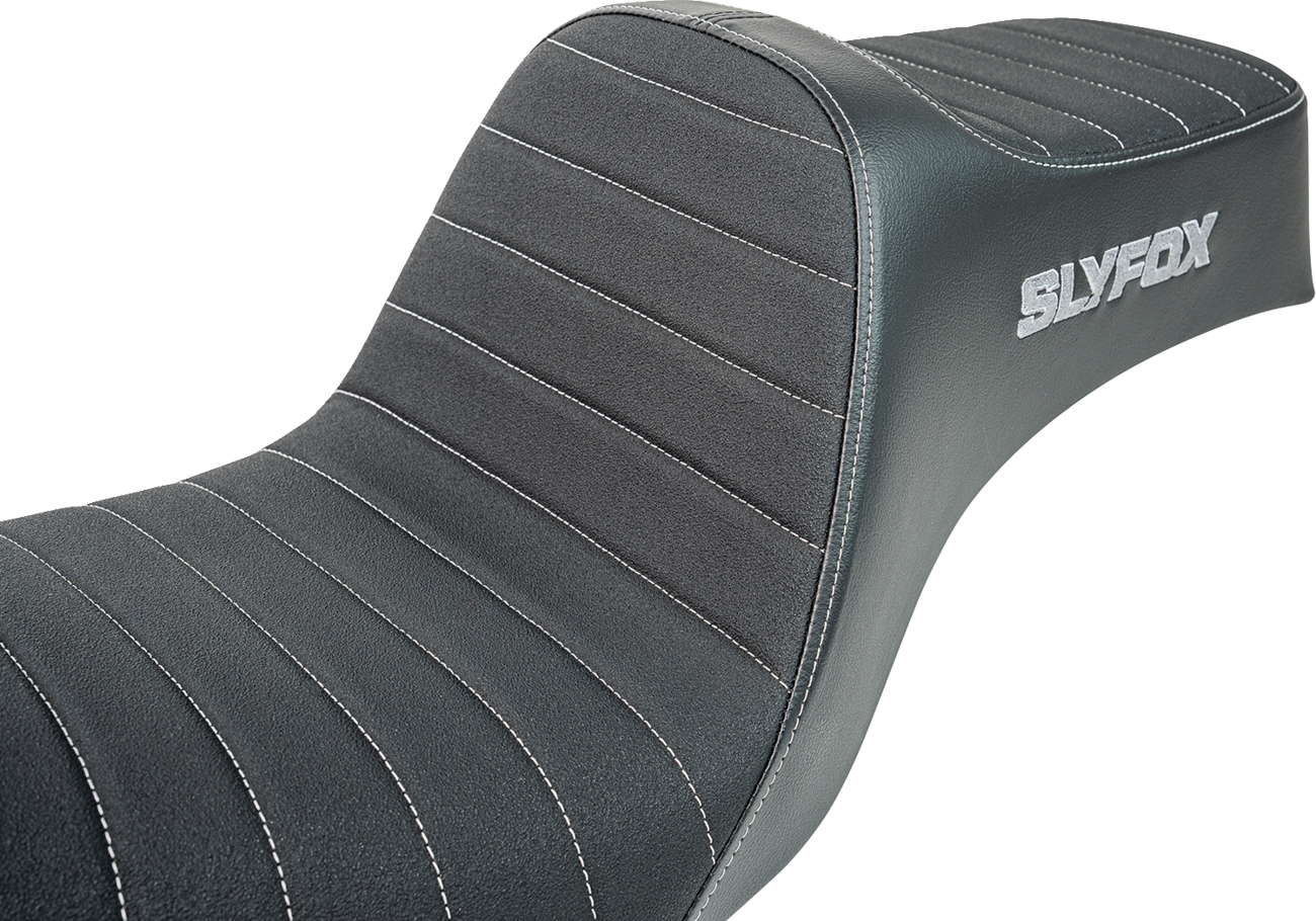 SLYFOX High Noon Seat - Vinyl - Classic Stitch - Gray Logo - Dyna '12-'16 4694B-slyfox — image 3