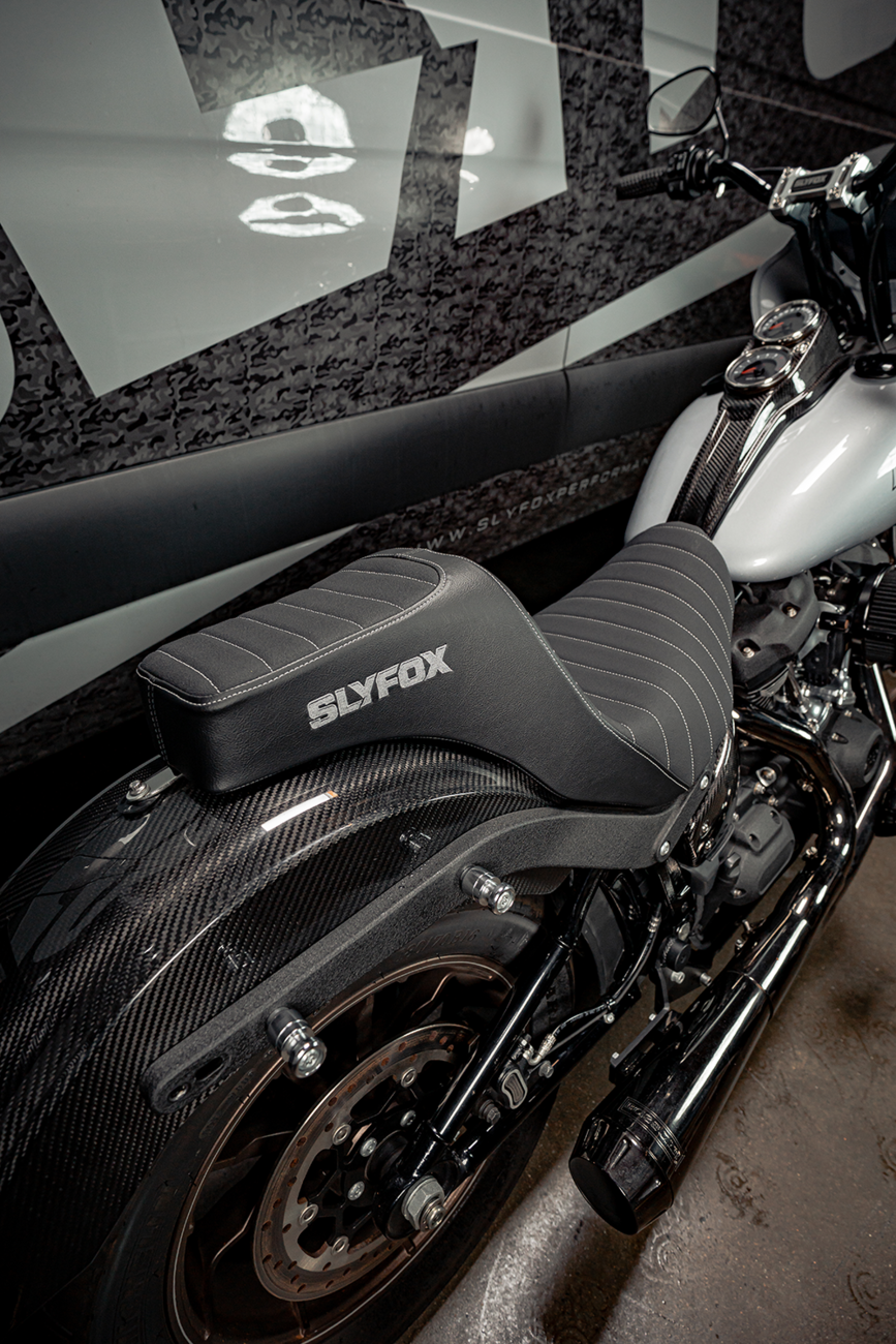 SLYFOX High Noon Seat - Vinyl - Classic Stitch - Silver Logo - FL/FX '18-'24 4701B-slyfox — image 7