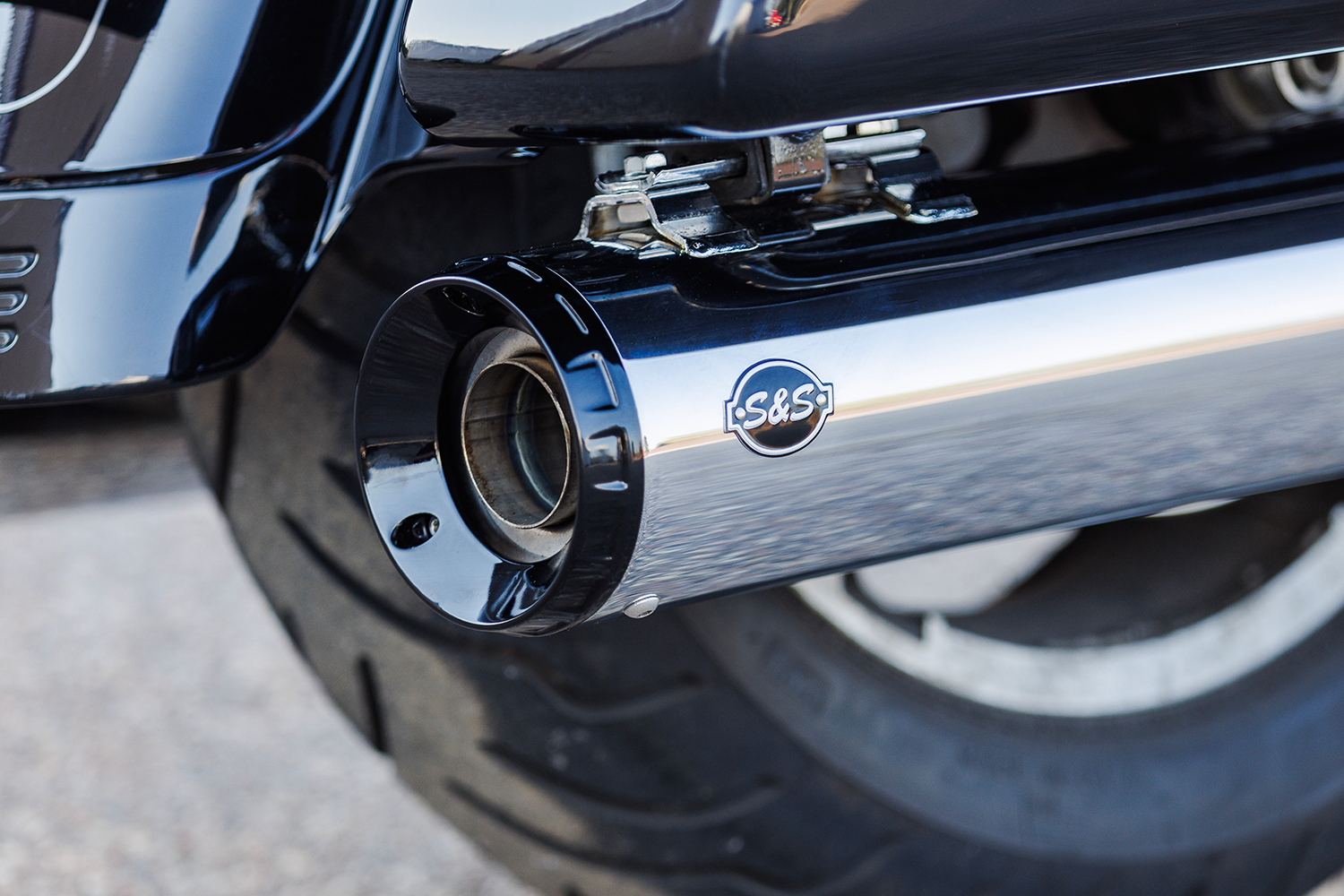 S&S CYCLE 4-1/2" GNX Slip-On Mufflers - Chrome 550-1079 — image 3