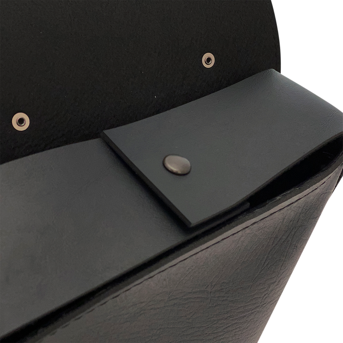 WILLIE & MAX LUGGAGE Swing Arm Bag - Black 59778-08 — image 5