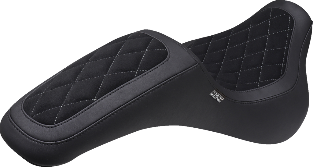 MUSTANG Signature Series Fastback™ - Vinyl/Alcantara® - Diamond Stitch w/ Gun Metal Thread - FX '18-'25 76321GM — image 2
