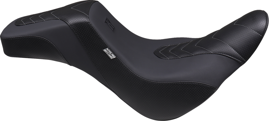 MUSTANG Signature Series Squareback™ Seat - Gripper Vinyl - Chevron - Gunmetal Stitch - FL/FX '18-'25 76323GM — image 1