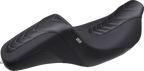 MUSTANG Signature Series Squareback™ Seat - Gripper Vinyl - Chevron - Gunmetal Stitch - FLH/FLT '23-'25 76324GM — image 6