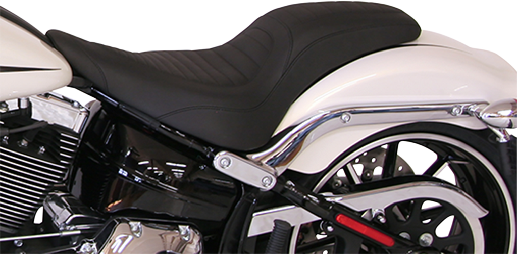 MUSTANG Tripper™ Fastback Seat - Front Tuck-n-Roll - Black - FXSB '13-'17 76781 — image 3