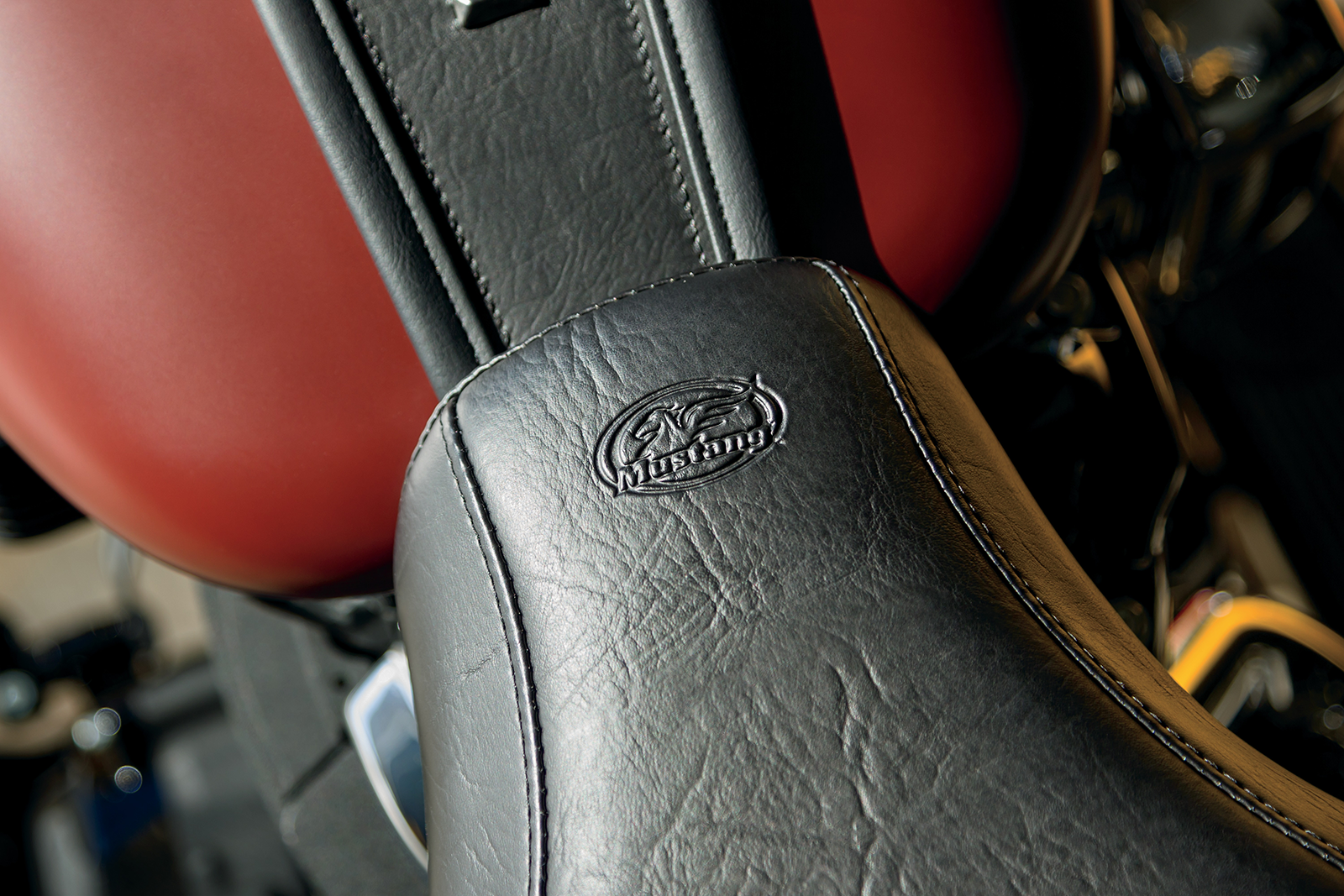 MUSTANG Max Profile Solo Touring Seat - with Driver Backrest - Black - Original - FLHC/FLDE 79330 — image 5