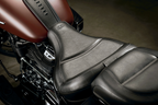 MUSTANG Passenger Touring Seat - Black - Original Stitch - FLHC/FLDE 79331 — image 3