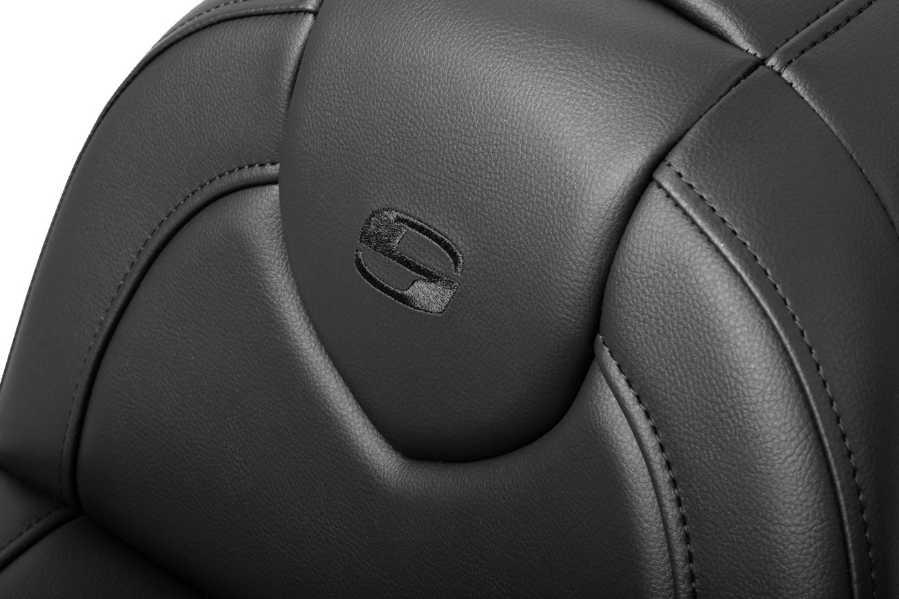 SADDLEMEN RoadSofa™ Seat - with Backrest - Black Stitch - FXBR/S '18-'20 818-31-187BR — image 4