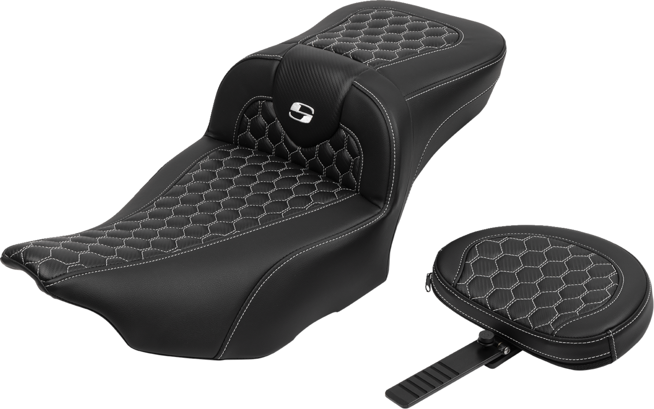 SADDLEMEN Roadsofa™ Extended Reach Seat - with Backrest - Honeycomb - White Stitch - FLTR/FLHX '23-'24 823-07-190B6 — image 2