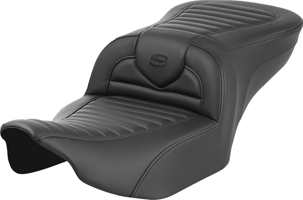 SADDLEMEN Roadsofa™ Seat - without Backrest - Tuck-n-Roll - Carbon Fiber - FLTR/FLHX '23-'24 823-07-20400 — image 2