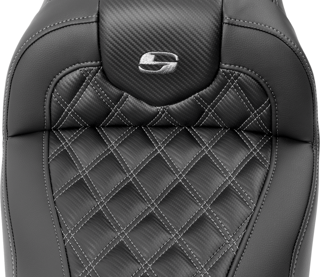 SADDLEMEN RoadSofa™ Seat - with Backrest - Carbon Fiber - Lattice Stitch - Gray Stitch - FLTR/FLHX '23-'24 823-07-206B2 — image 5