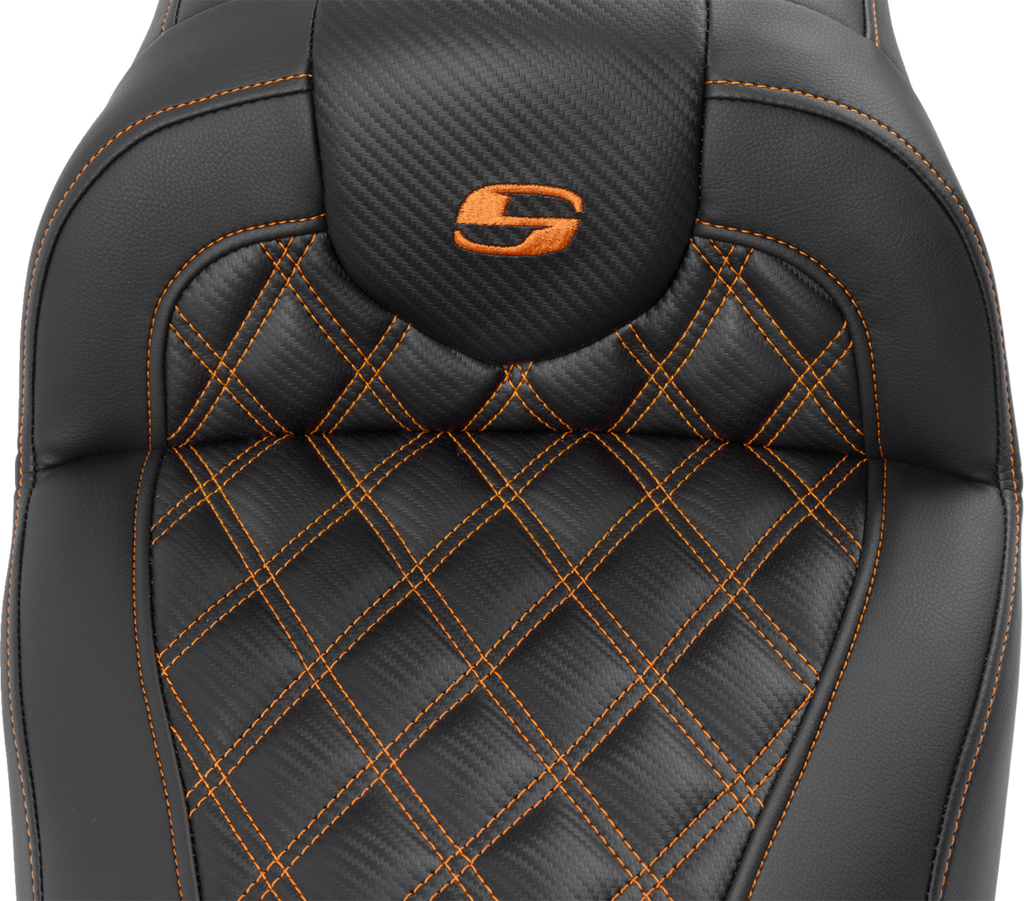 SADDLEMEN RoadSofa™ Seat - with Backrest - Carbon Fiber - Lattice Stitch - Orange Stitch - FLTR/FLHX '23-'24 823-07-206B3 — image 5