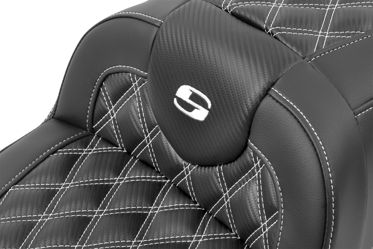 SADDLEMEN RoadSofa™ Seat - with Backrest - Carbon Fiber - Lattice Stitch - White Stitch - FLTR/FLHX '23-'24 823-07-206B6 — image 3