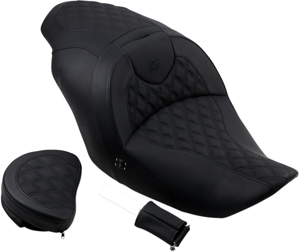 SADDLEMEN Heated Roadsofa™ Seat - Carbon Fiber - Lattice Stitch - w/ Backrest - FLT/FLH '23-'24 823-07-206C0 — image 2