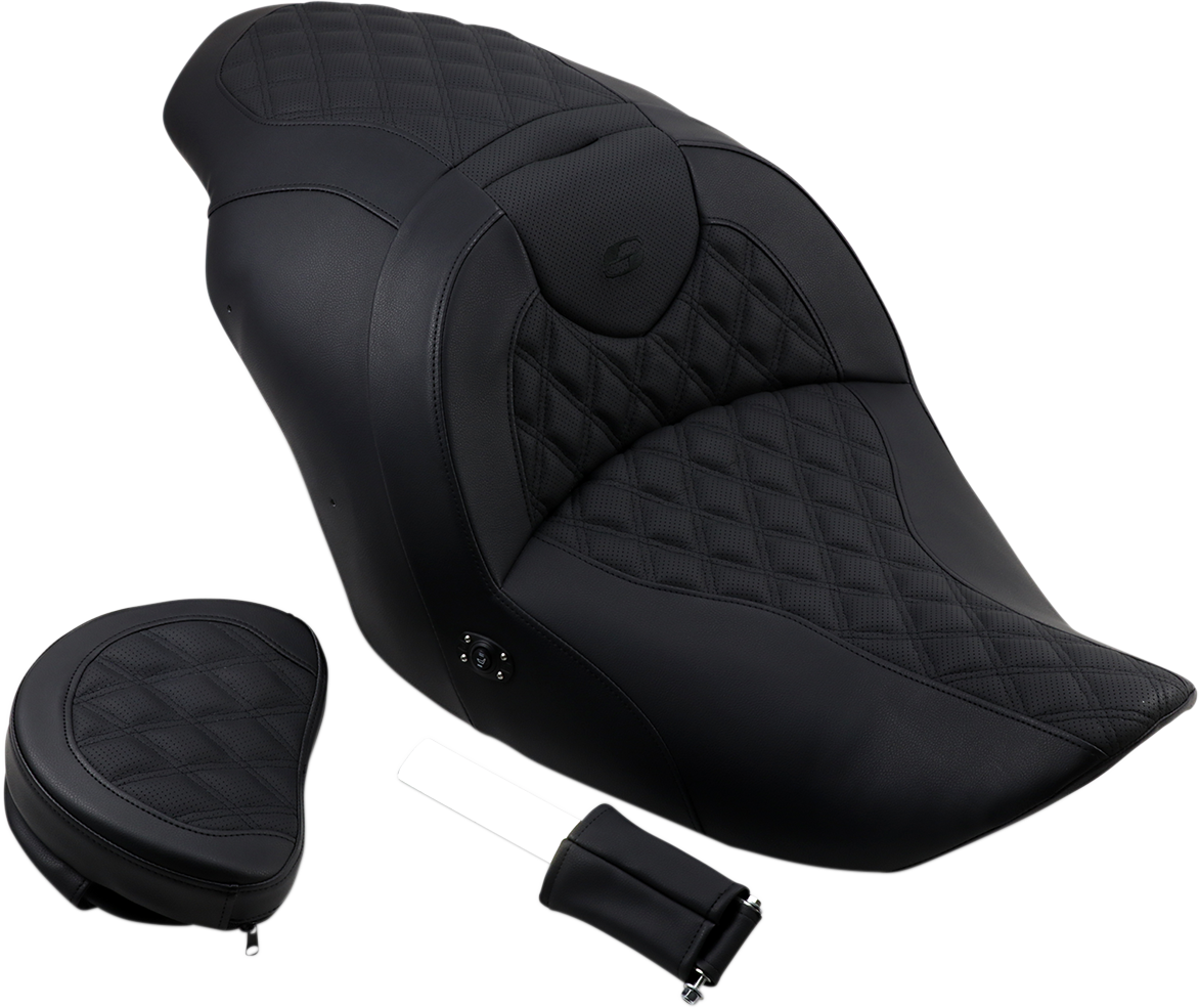 SADDLEMEN Heated Roadsofa™ Seat - Carbon Fiber - Lattice Stitch - w/ Backrest - FLT/FLH '23-'24 823-07-206C0 — image 2