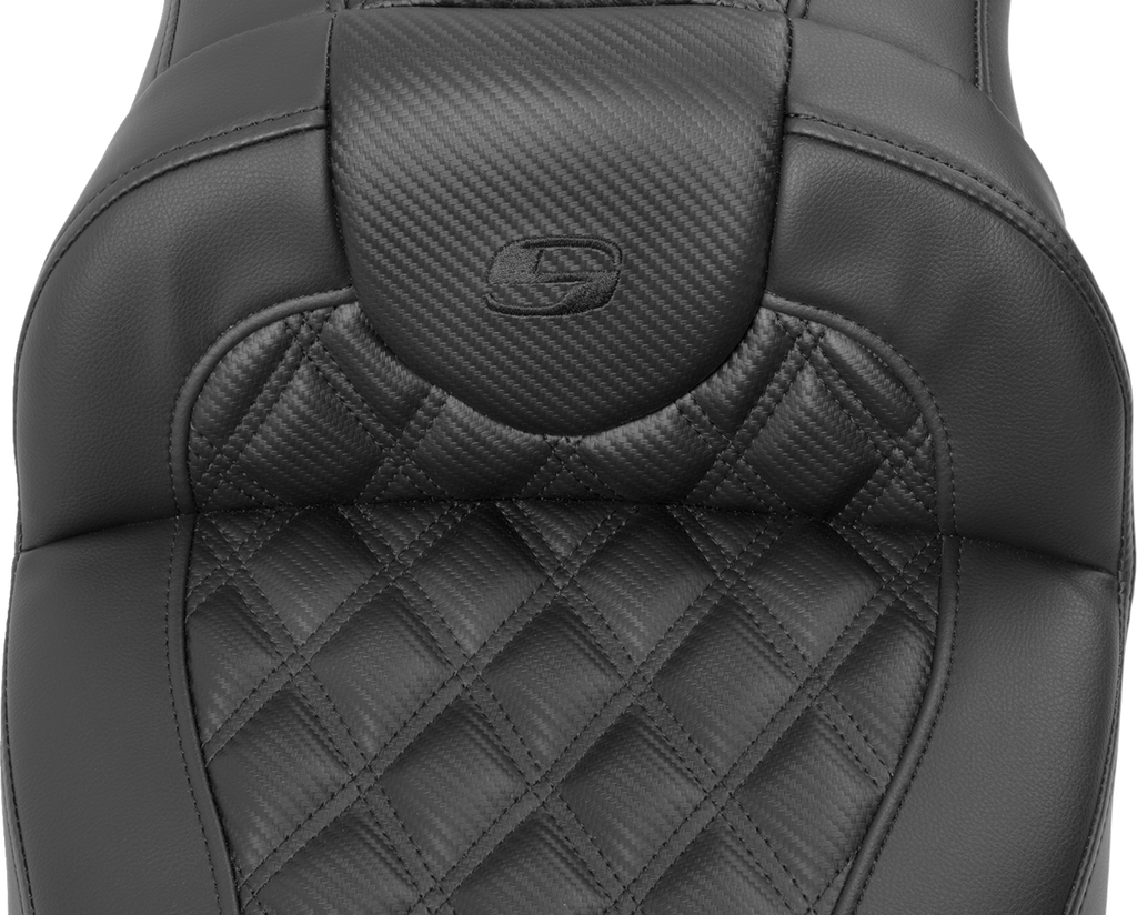 SADDLEMEN Roadsofa™ Extended Reach Seat - with Backrest - Carbon Fiber - Lattice Stitch - FLTR/FLHX '23-'24 823-07-207B0 — image 4