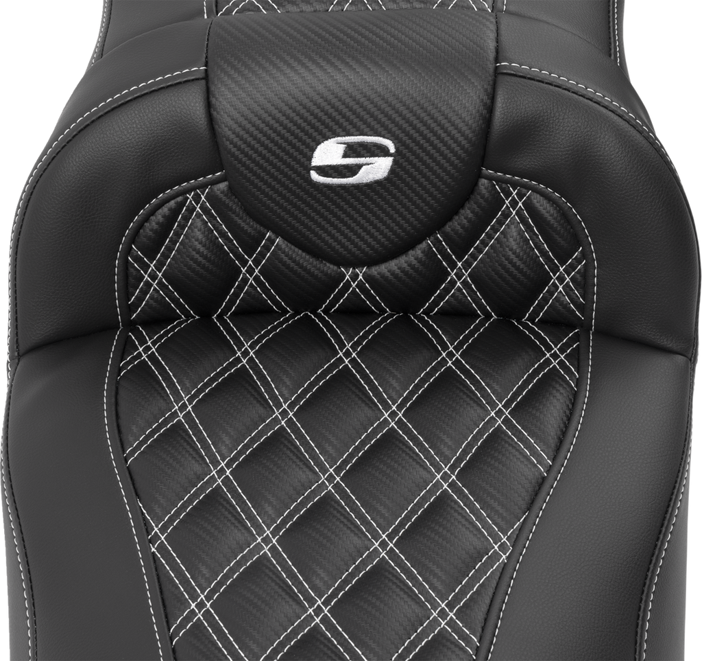 SADDLEMEN Roadsofa™ Extended Reach Seat - with Backrest - Lattice Stitch - White Stitch - FLTR/FLHX '23-'24 823-07-207B6 — image 4