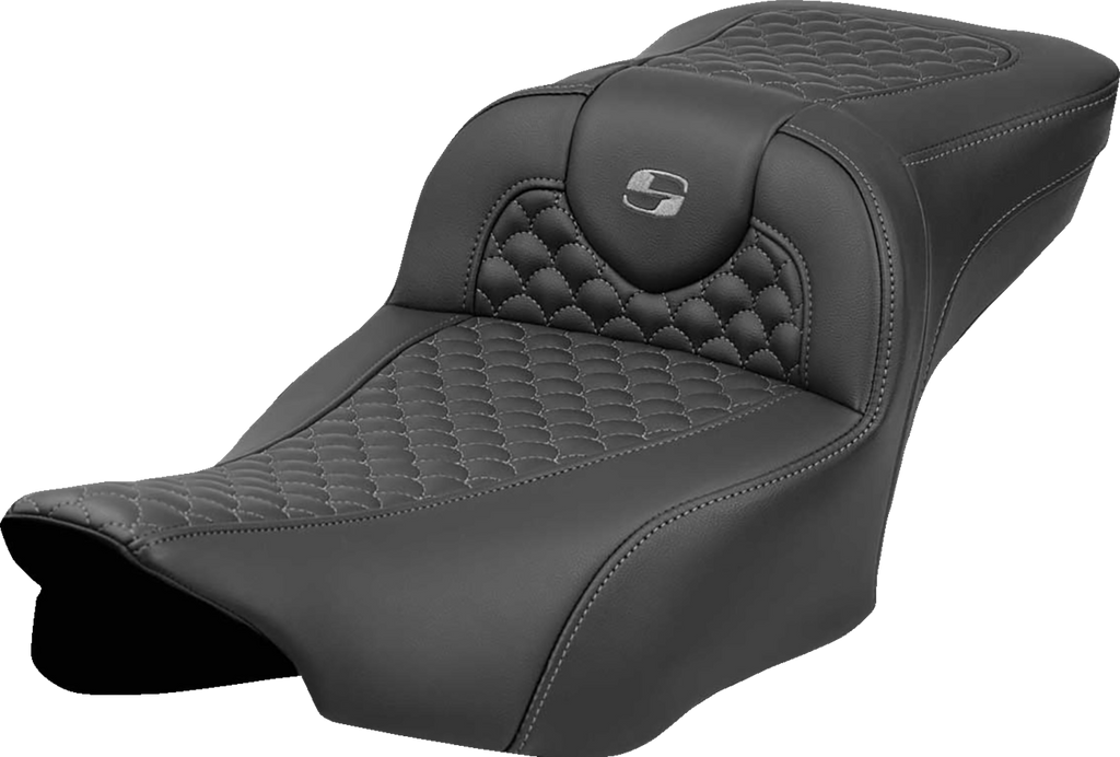 SADDLEMEN Roadsofa™ Extended Reach Seat - Dragon Scale Stitch - Dark Gray Stitch - w/o Backrest - FL '23-'24 823-07-20902 — image 1