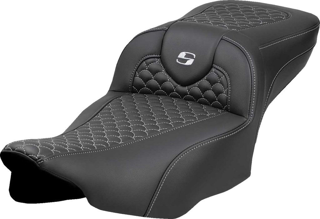SADDLEMEN Roadsofa™ Extended Reach Seat - Dragon Scale Stitch - Silver Stitch - w/o Backrest - FLT/FLH '23-'24 823-07-20905 — image 1