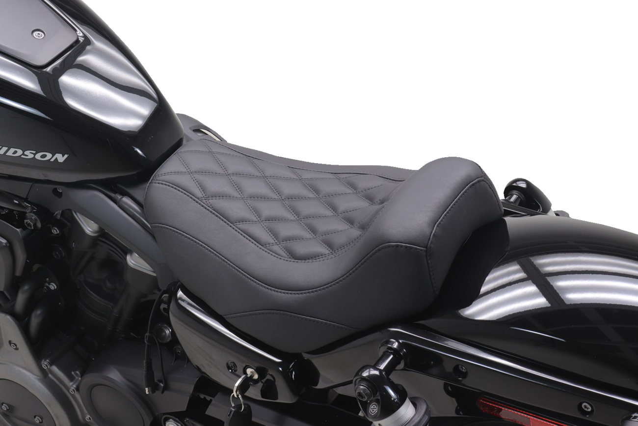 MUSTANG Tripper™ Solo Seat - Double Diamond - Nightster '22-'25 83100 — image 2