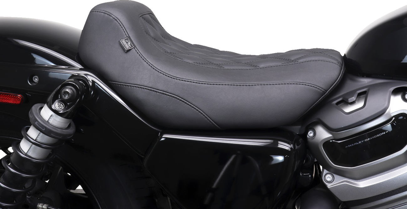 MUSTANG Tripper™ Solo Seat - Double Diamond - Nightster '22-'25 83100 — image 3