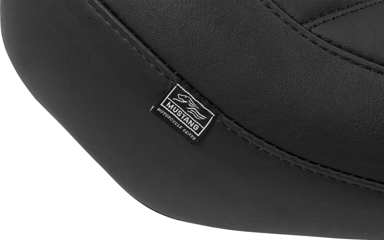 MUSTANG Wide Tripper™ Seat - Solo - Black Stitching - FLT/FLH '23-'25 88503 — image 3