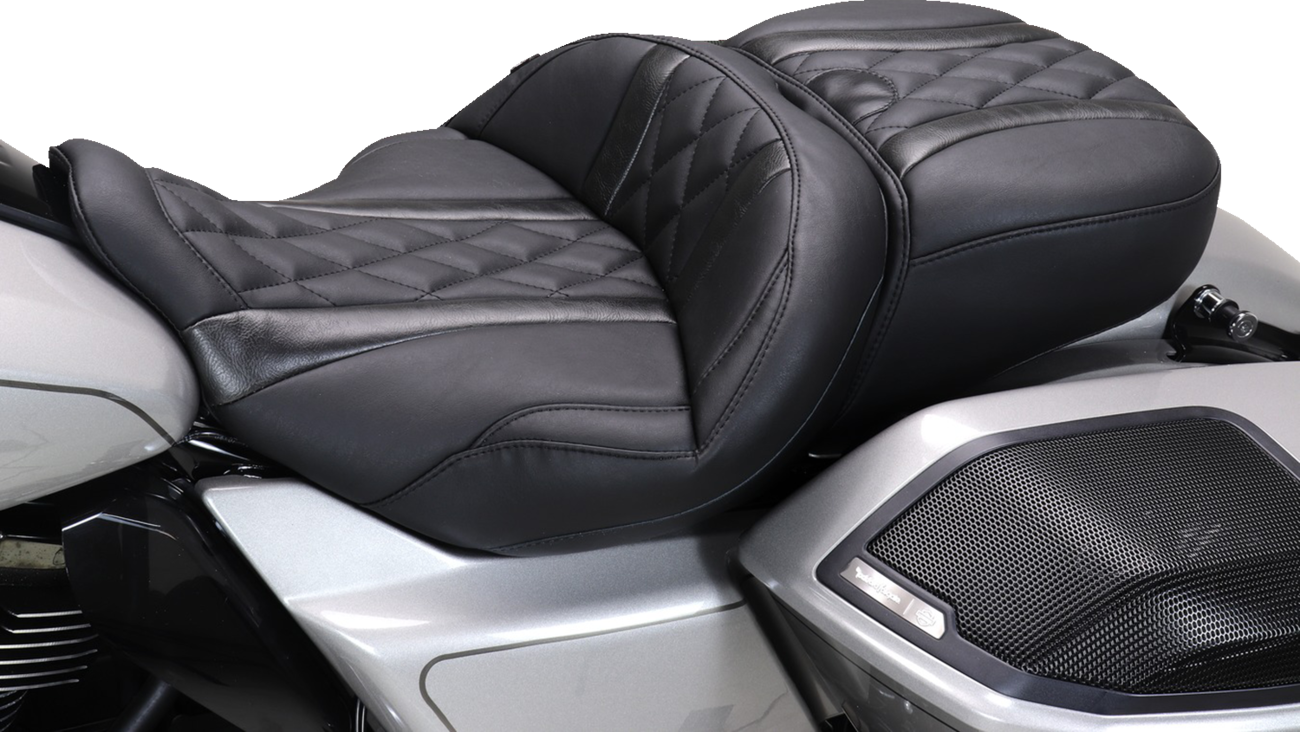 MUSTANG Deluxe One-Piece, 2-Up Seat - Diamond - Black Stitch - FLT/FLH '23-'25 89411 — image 5