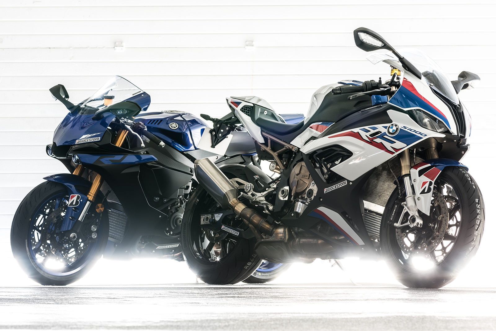 BRIDGESTONE Tire - Battlax S22 Hypersport - Rear - 190/55ZR17 - (75W) 9848 — image 3