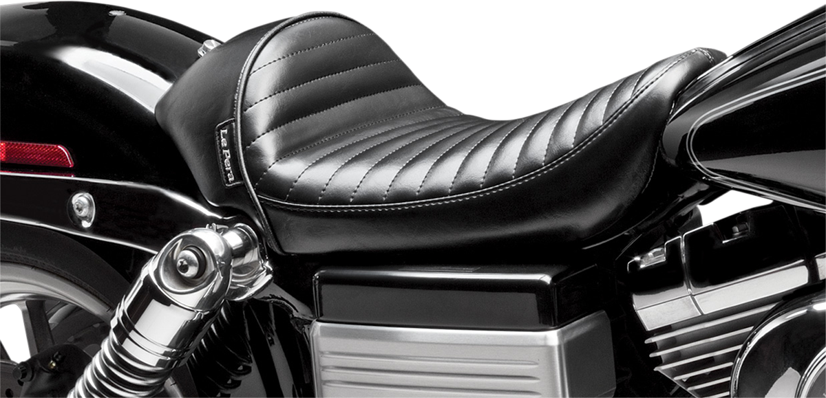 LE PERA Stubs Cafe Seat - Pleated - Black - FXD '06-'17 LK-421PT — image 1