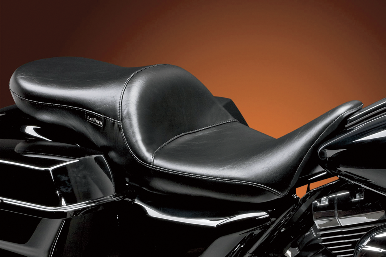 LE PERA Maverick Seat - without Backrest - Smooth - Black - FL '08-'25 LK-957S — image 1