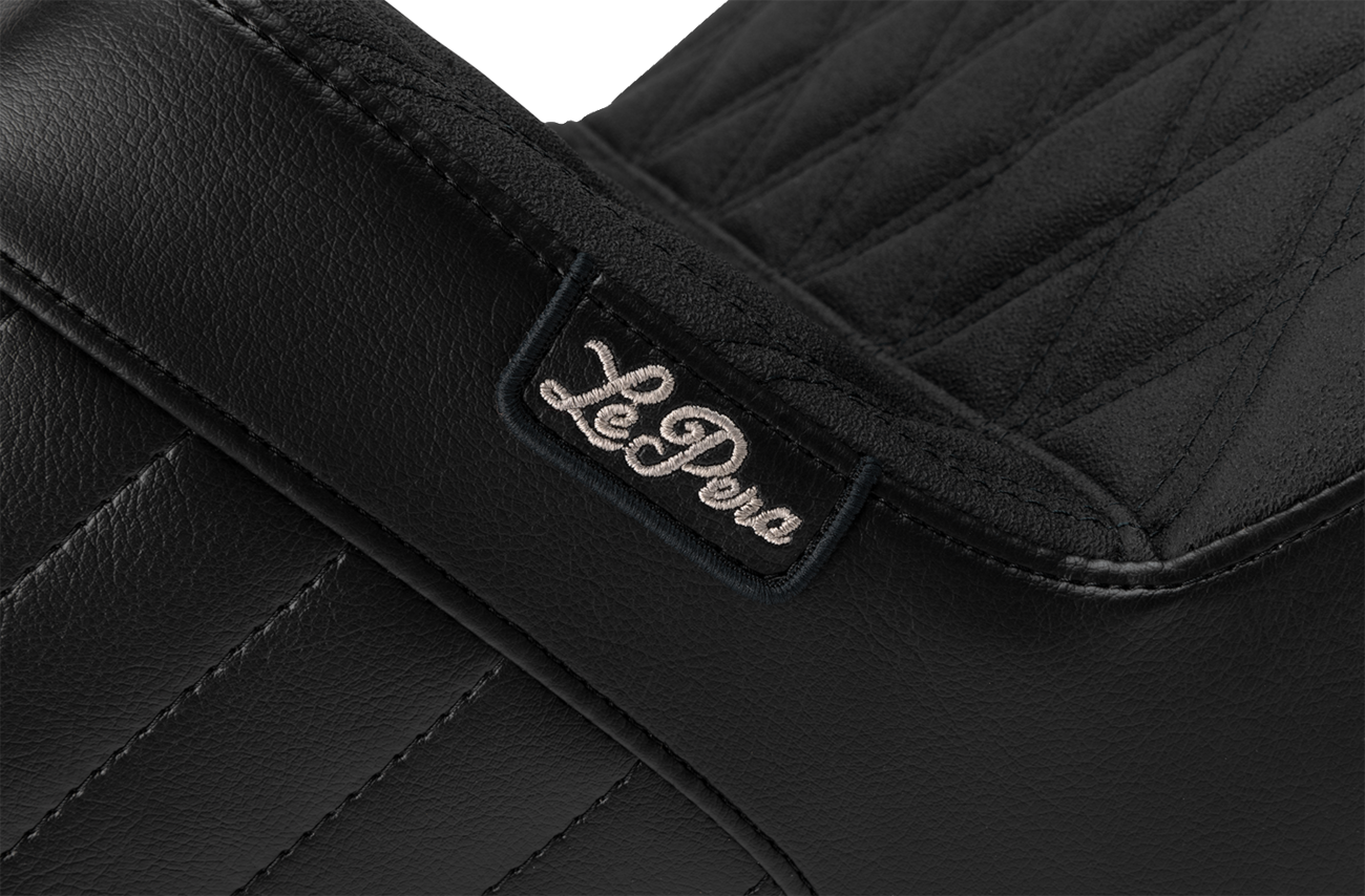 LE PERA Kickflip Seat - Double Diamond Stitch w/ Gripp Tape - FLH/FLT '23-'25 LV-597DDGP — image 2