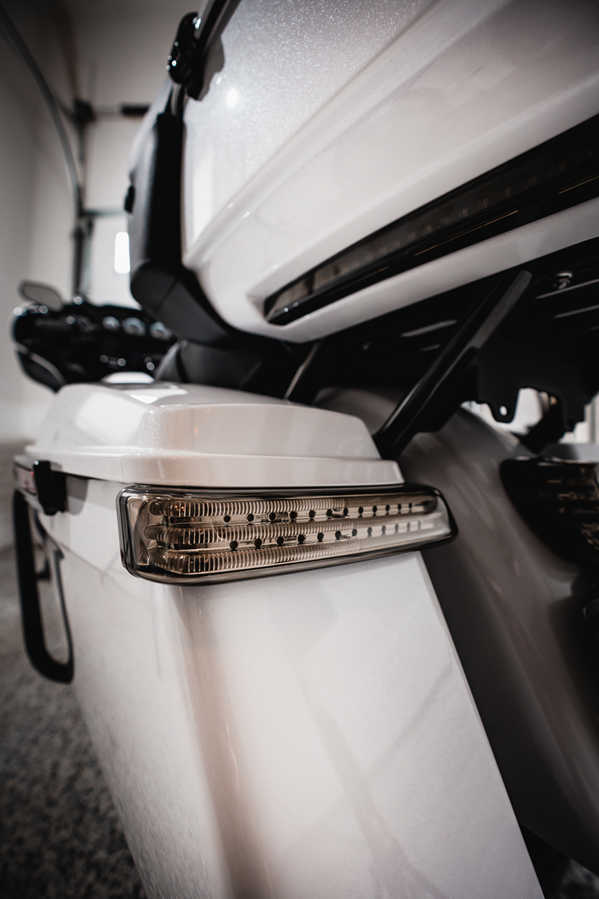 CUSTOM DYNAMICS Saddlebag Lights - BCM - Black/Smoke PB-SB-BCM-BS — image 3