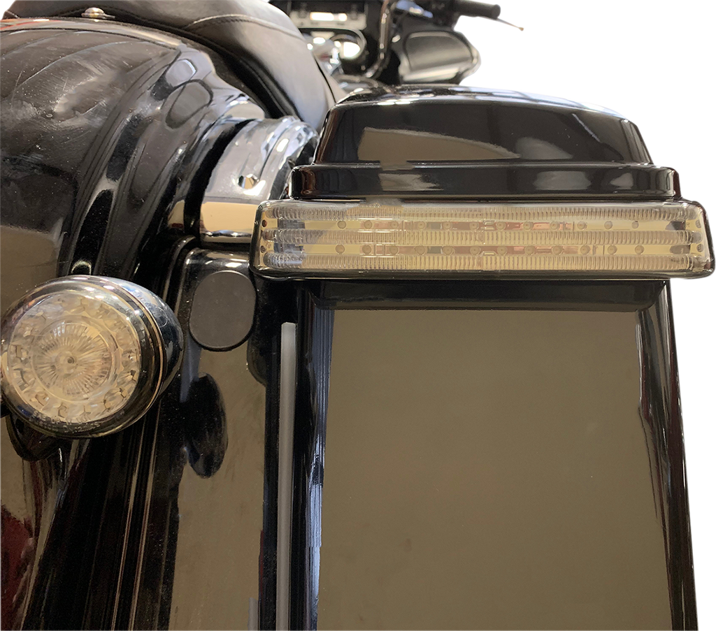 CUSTOM DYNAMICS Saddlebag LED Lights - Sequential - Chrome/Smoke PB-SBSEQ-BCM-CS — image 3