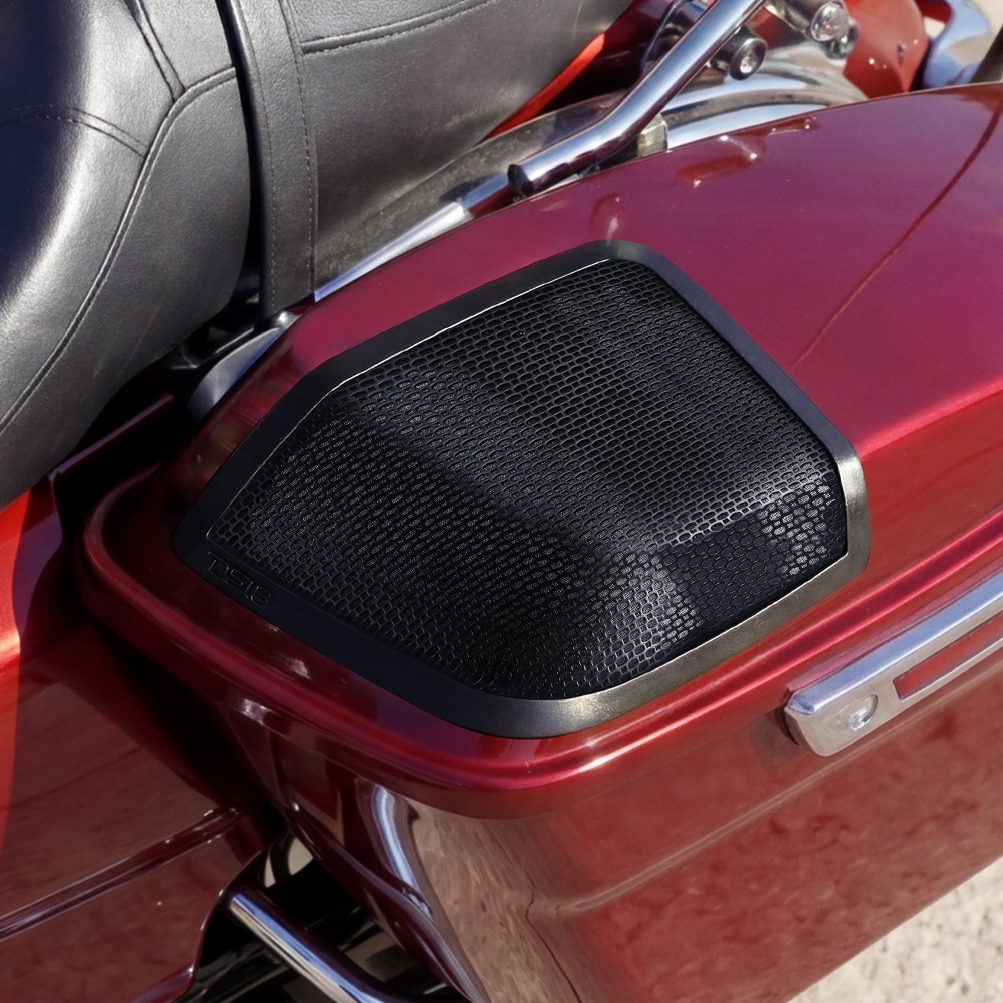 DS18 RY-HD69SBU.1423 Harley-Davidson Saddlebag Speaker Lid Conversion Kit for models 2014-2023 — image 2