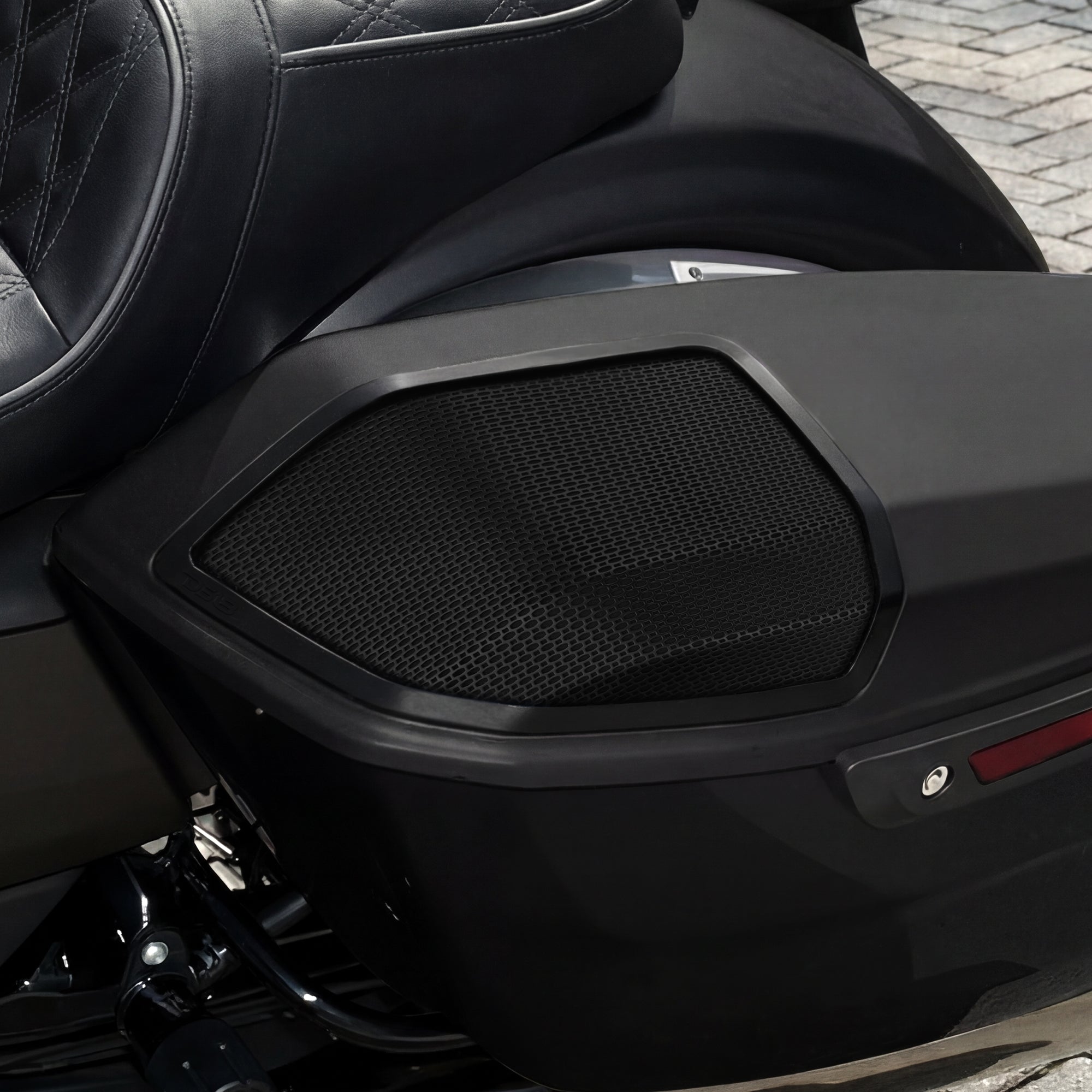 DS18 RY-HD69SBU.24 Harley-Davidson Saddlebag Speaker Lid Conversion Kit for models 2024+ — image 2