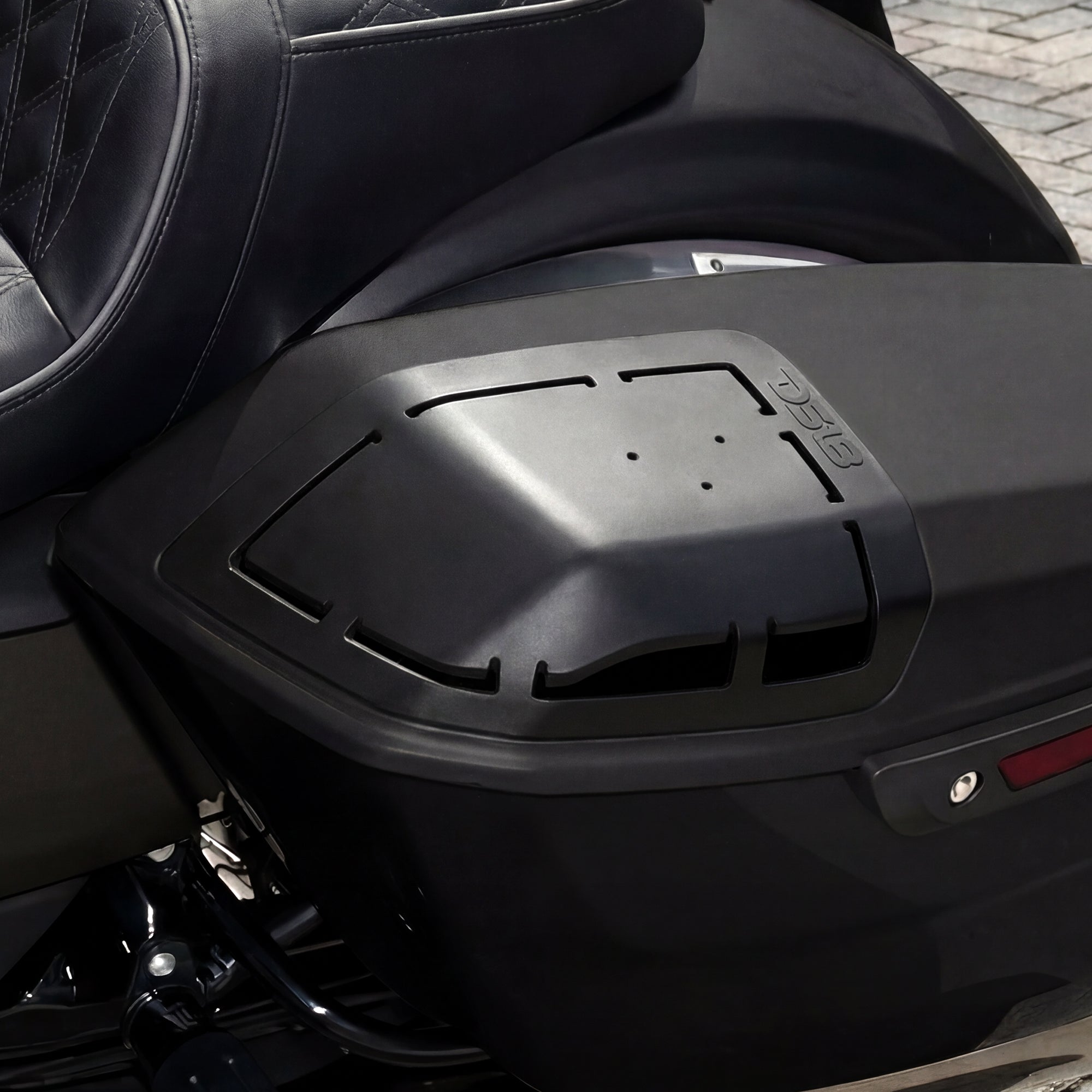 DS18 RY-HD69SBU.24 Harley-Davidson Saddlebag Speaker Lid Conversion Kit for models 2024+ — image 3