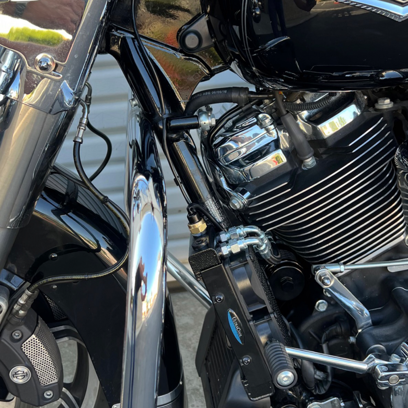 ULTRACOOL Oil Cooler Kit - Naked - Black - Softail/Touring/Trike — image 2