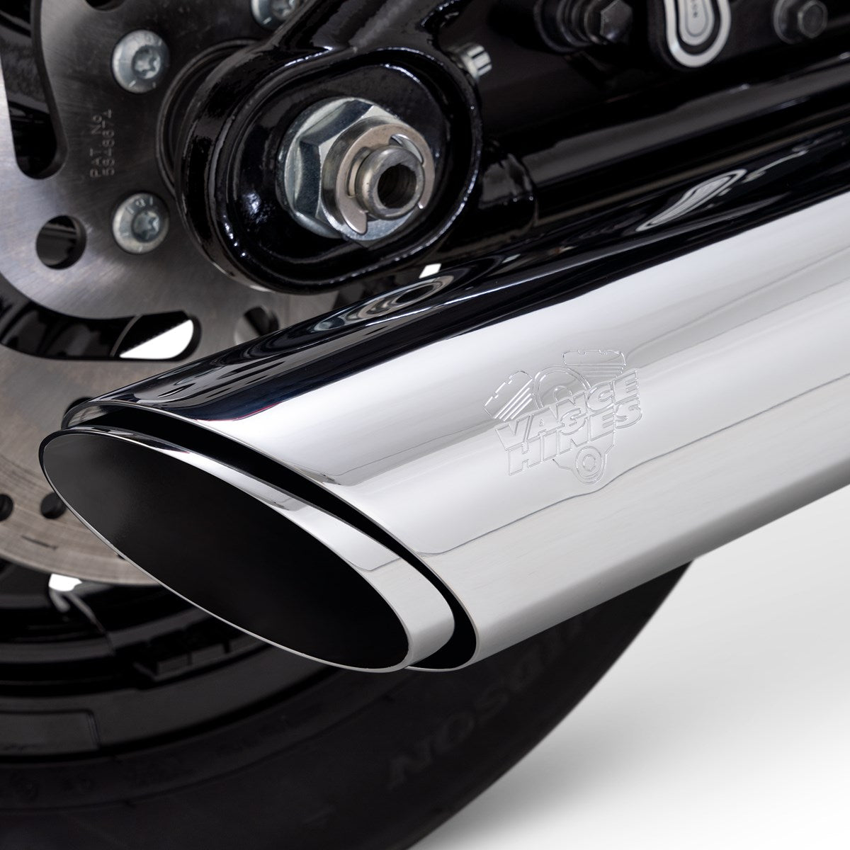 Vance & Hines Softail Twin Slash Round Slip-on – Chrome – 16750 — manufacturer image 2