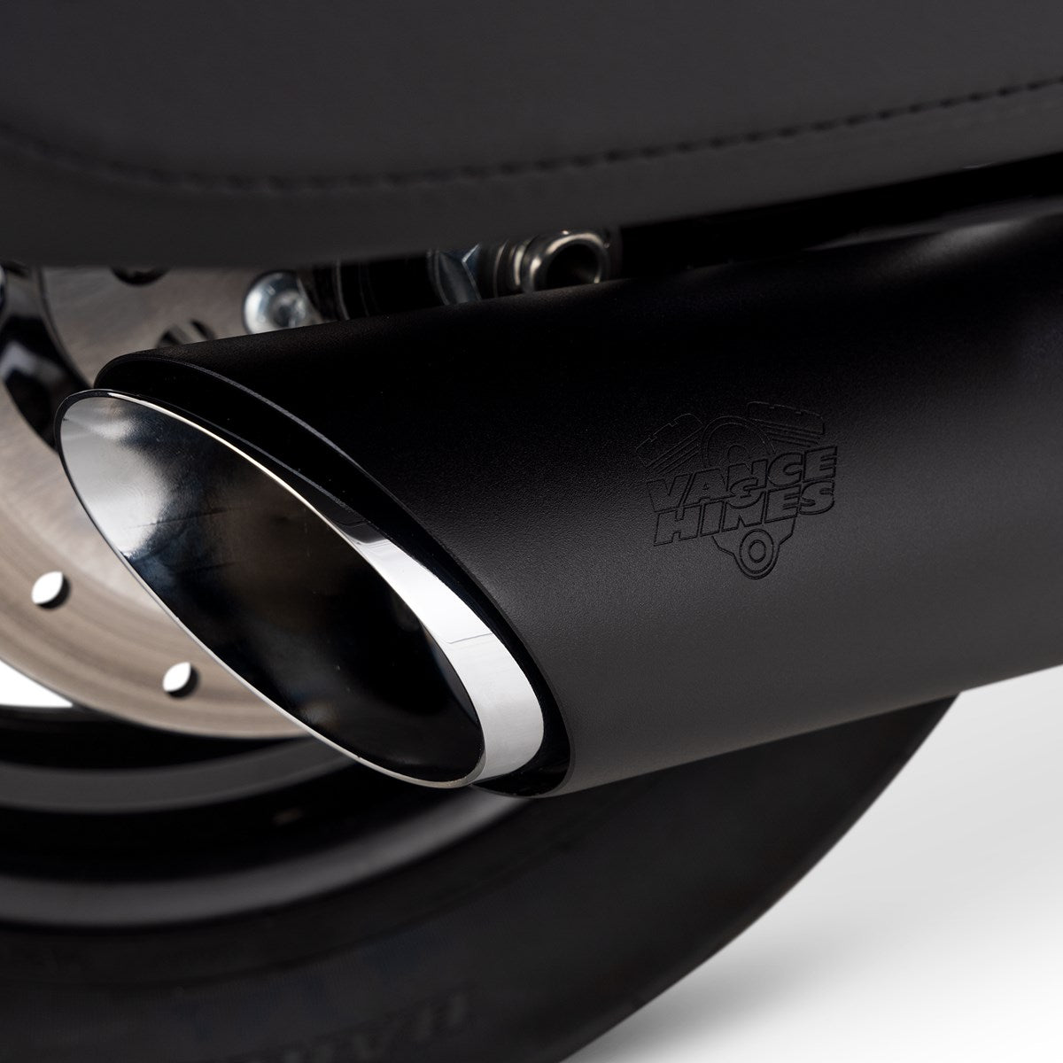 Vance & Hines Softail Twin Slash Round Slip-on – Black – 46750 — manufacturer image 2